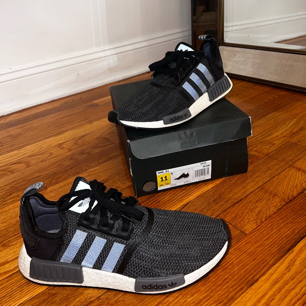 NEW Adidas size 10.5 NMD_R1